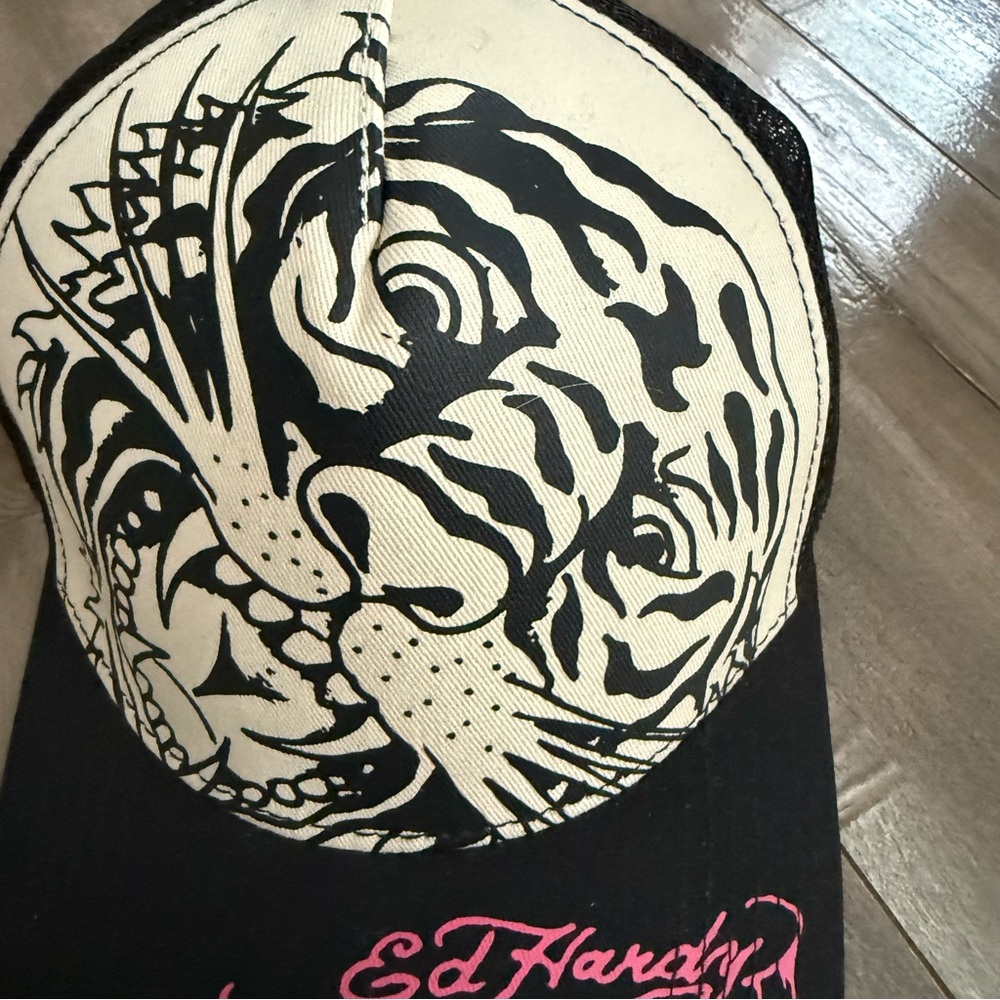 Ed Hardy Tiger Hat Trucker Baseball Cap Black Cream Pink Adjustable One‎ Size - Picture 3 of 8